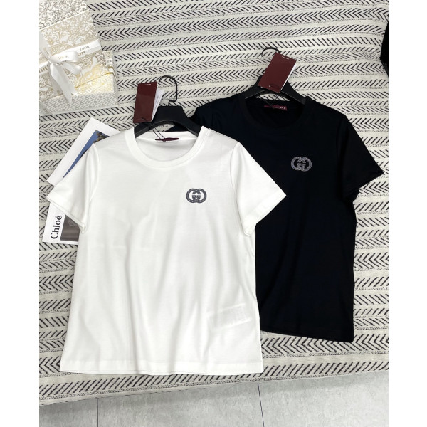 이중 G 자수 스터드 알파벳 패턴 티셔츠