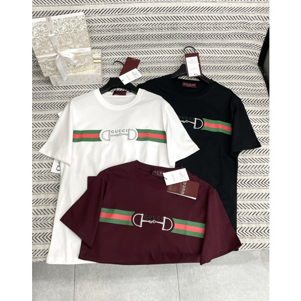 체인 자수 알파벳 레드 스트라이프 인쇄 패턴 티셔츠