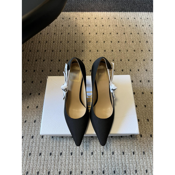 포인티드 9cm 하이힐