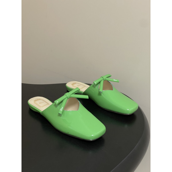 CD 로고 나비결 플랫 토캡 뮬 슬리퍼