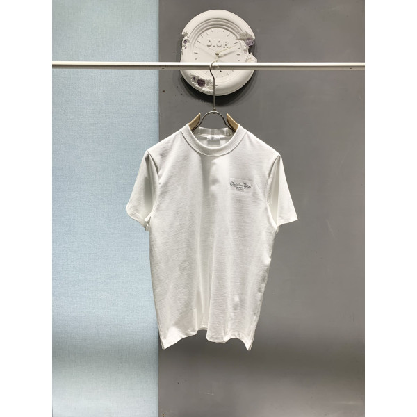 쿠튀르 자수 티셔츠