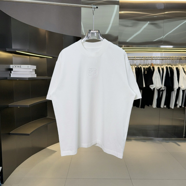 라운드넥 반팔 티셔츠