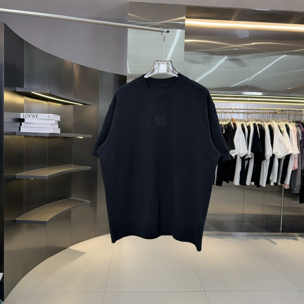 라운드넥 반팔 티셔츠