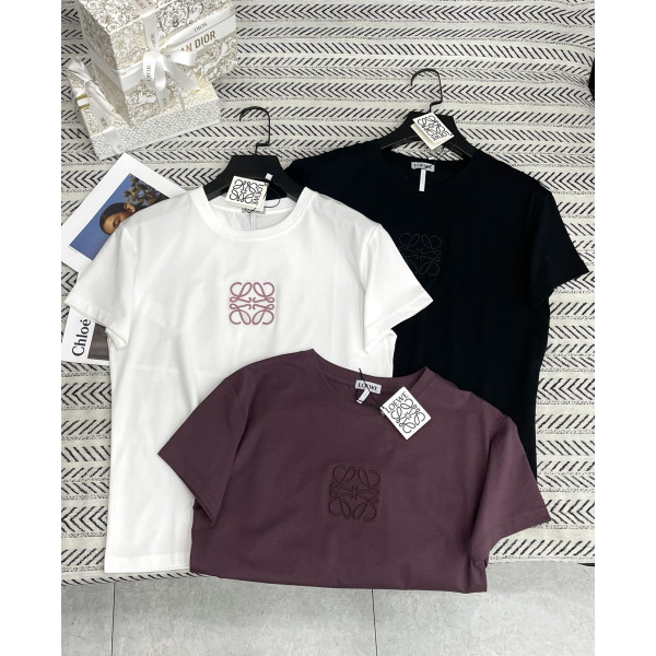 심플 자수 알파벳 패턴 티셔츠