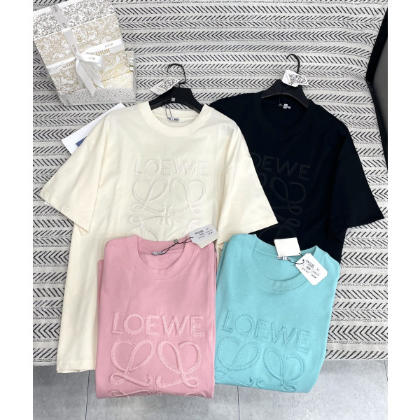 입체 자수 알파벳 패턴 티셔츠