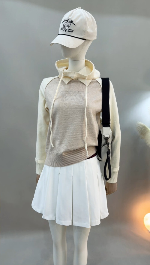 PXG 여성 인기 모델 착용 후드 니트 스웨터