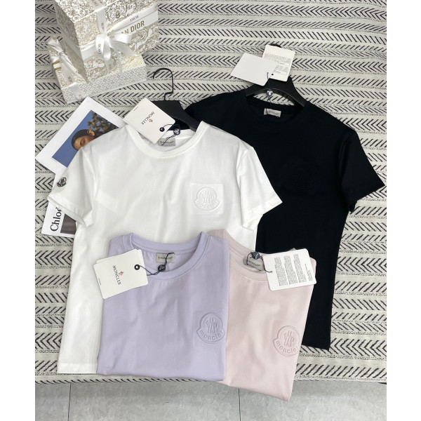 엠보싱 패턴 티셔츠