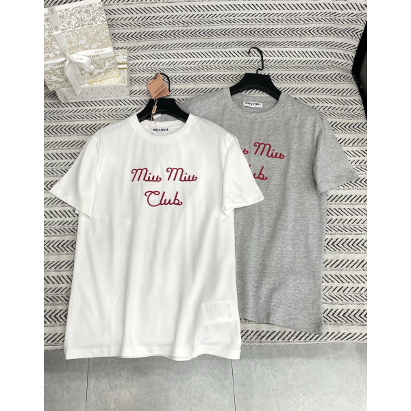 자수 알파벳 패턴 티셔츠