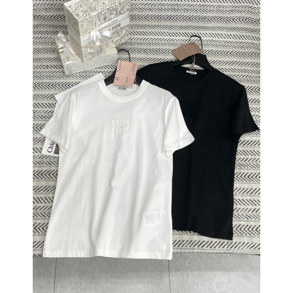 알파벳 패치 자수 패턴 티셔츠