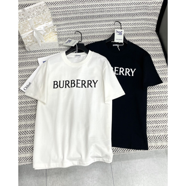 클래식 알파벳 프린트 티셔츠