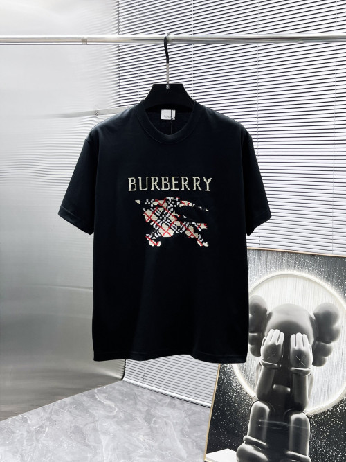 라운드넥 반팔 티셔츠