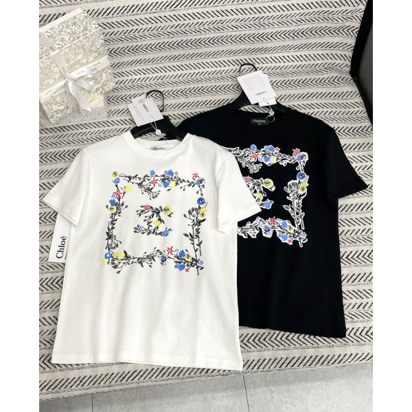 플로럴 로고 패턴 티셔츠