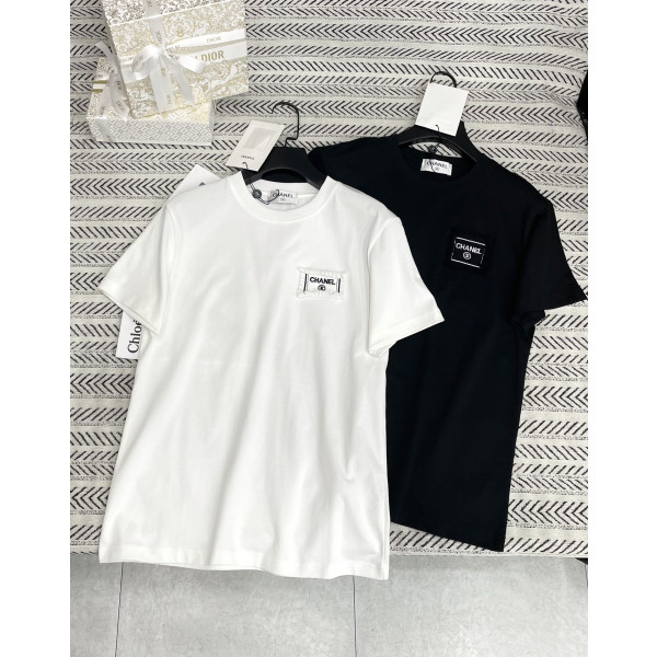 알파벳 자수 티셔츠