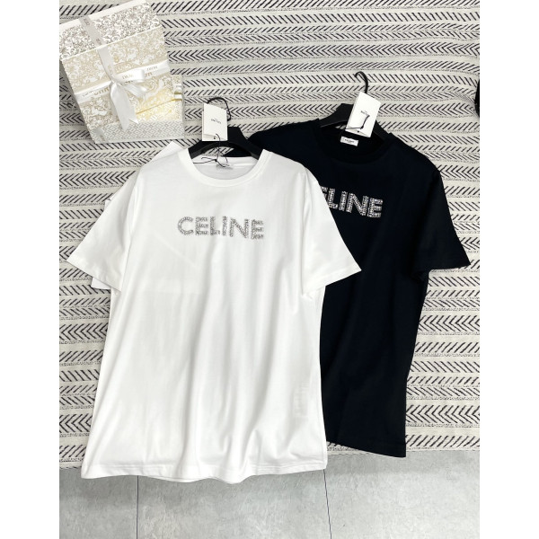 심플 스터드 알파벳 패턴 티셔츠