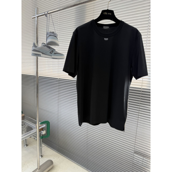 라운드넥 반팔 티셔츠