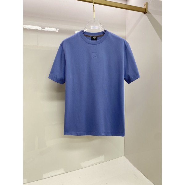 숏 슬리브 라운드넥 T셔츠