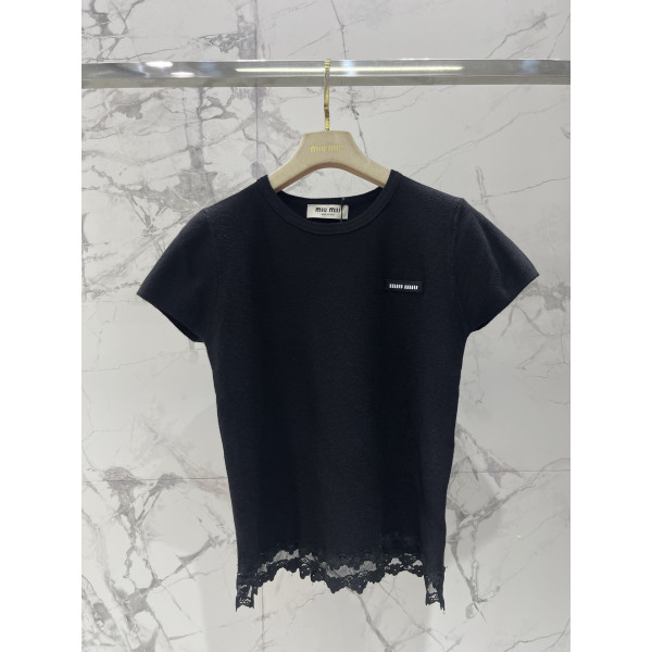 하단 레이스 스티칭 니트 숏슬리브