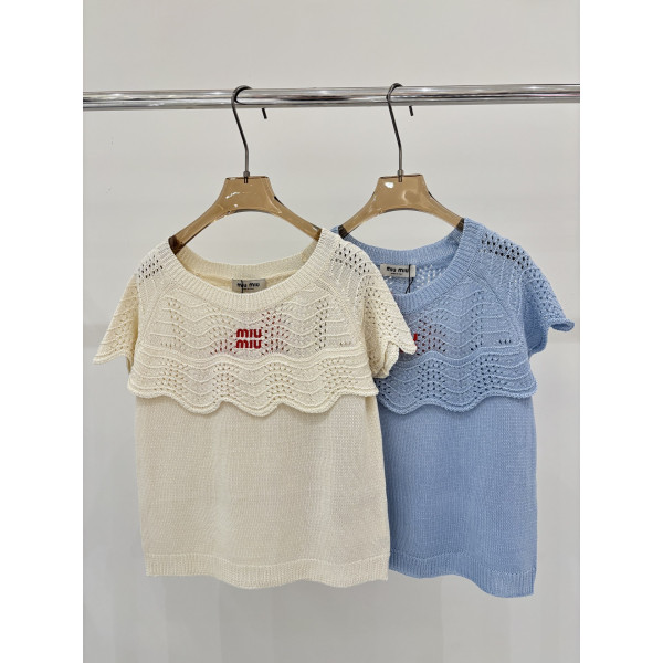 라운드넥 로고 자수 자카드 니트 숏슬리브