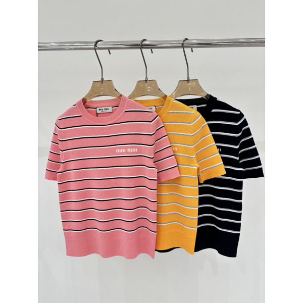 라운드넥 로고 스트라이프 피스컬러 니트 숏슬리브