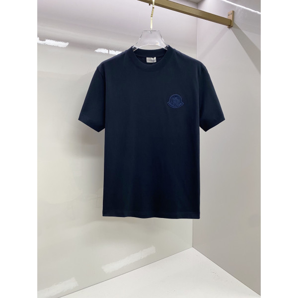 숏 슬리브 라운드넥 T셔츠