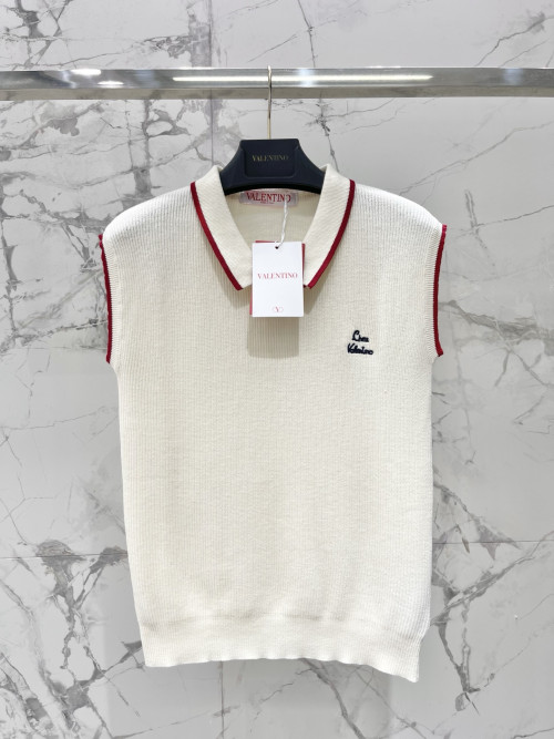 자수 알파벳 나비결 플립 칼라 니트