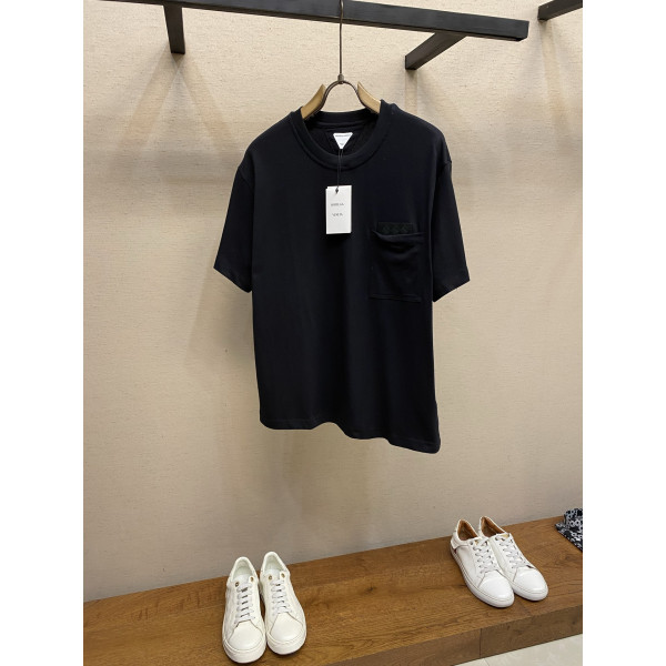 다이아몬드 격자 가죽 라벨 포켓 반팔 티셔츠