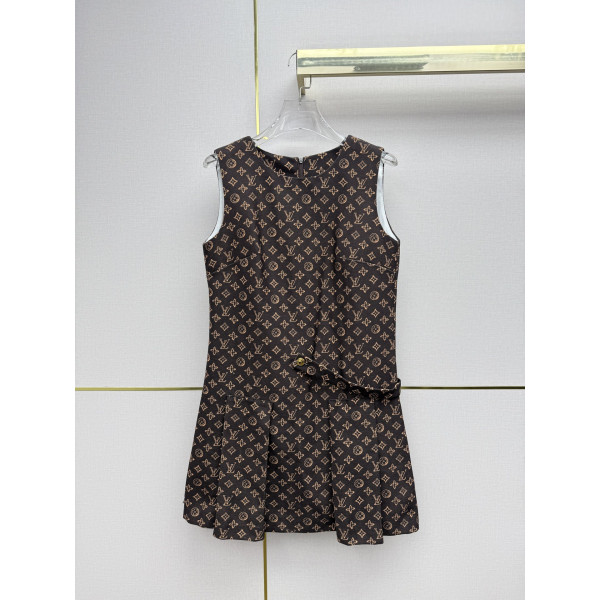 라운드넥 원피스