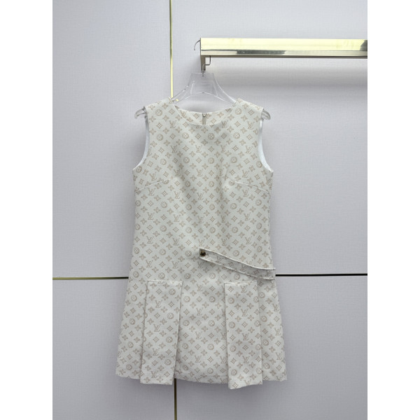 라운드넥 원피스