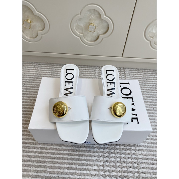 페블 골드 버클 스퀘어 토 캣힐 샌들