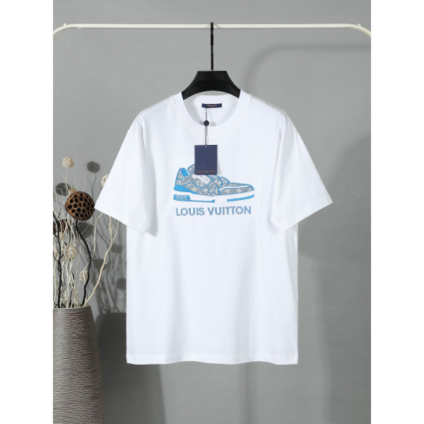 숏 슬리브 라운드넥 T셔츠