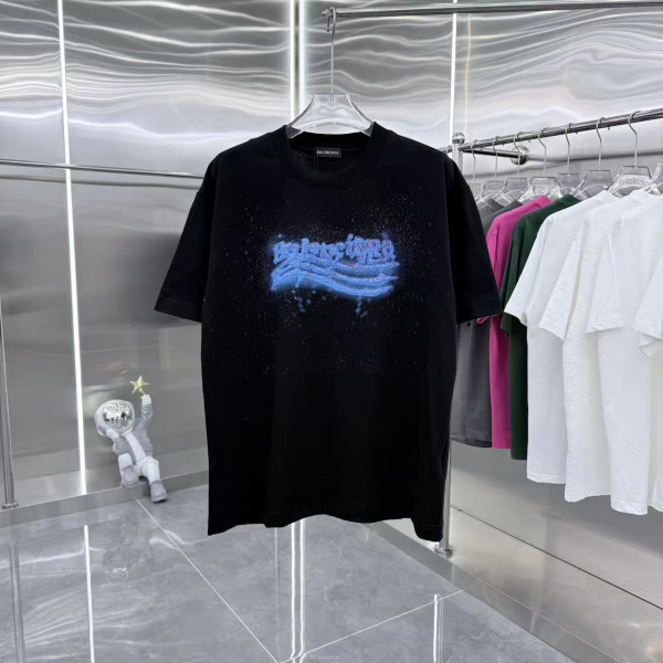 입체 발포 손그림 잉크스플래시 라운드넥 반팔 티셔츠