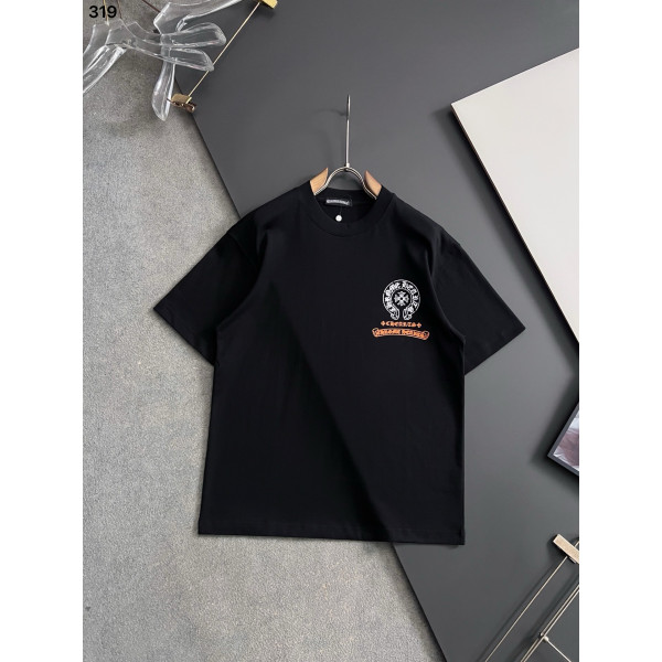 반팔 라운드넥 티셔츠