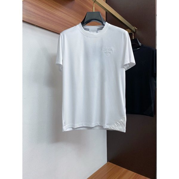 라운드넥 반팔 티셔츠