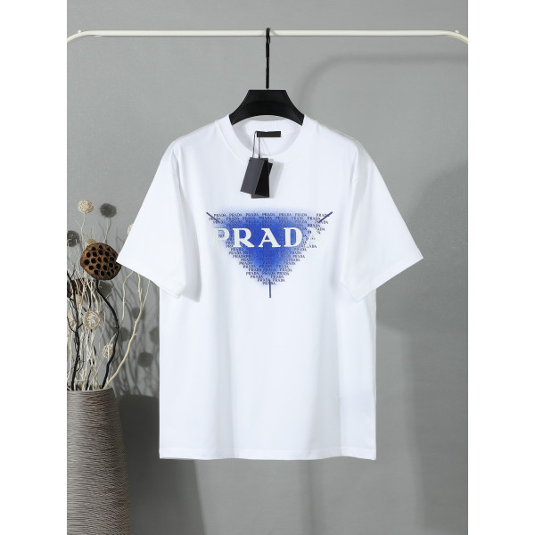 라운드넥 반팔 티셔츠