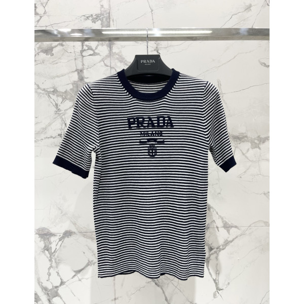 알파벳 로고 자카드 스트라이프 슬림 니트 반팔