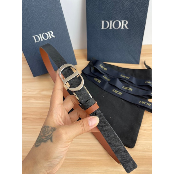 몽테뉴 애비뉴 벨트