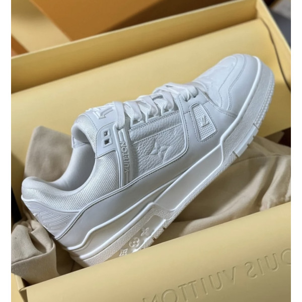 LV 트레이너 스니커즈