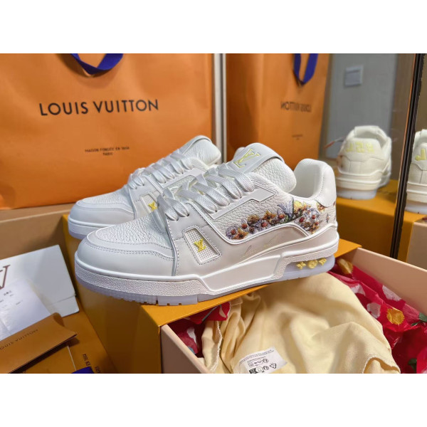 LV 트레이너 스니커즈