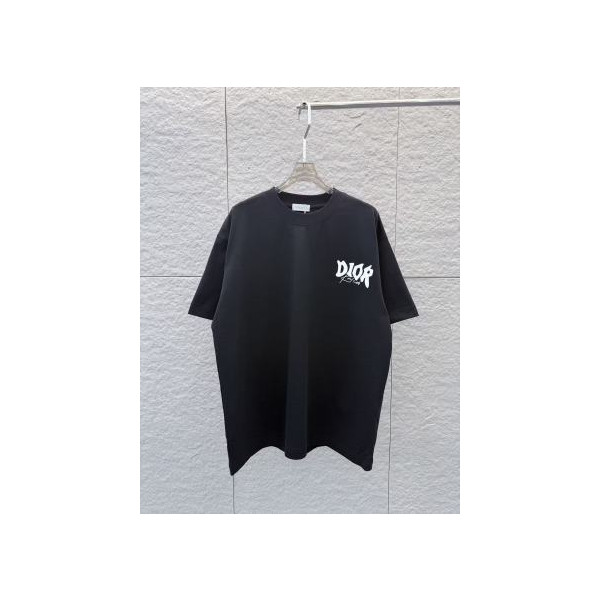 라운드넥 반팔 티셔츠