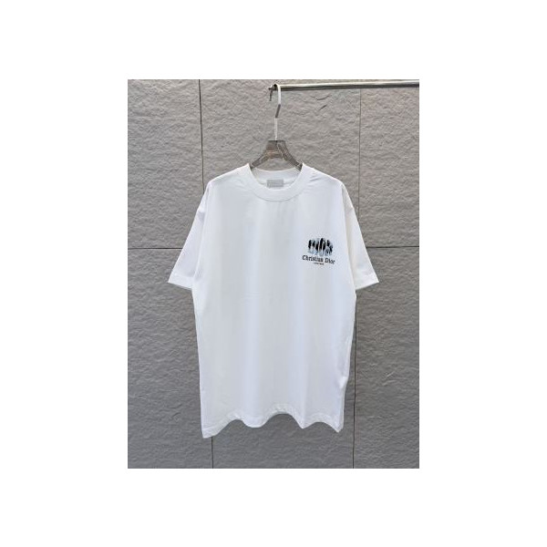 라운드넥 반팔 티셔츠