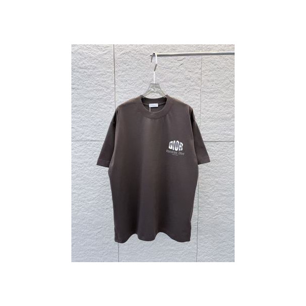 라운드넥 반팔 티셔츠