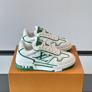 LV 레터링로고 스니커즈 공용