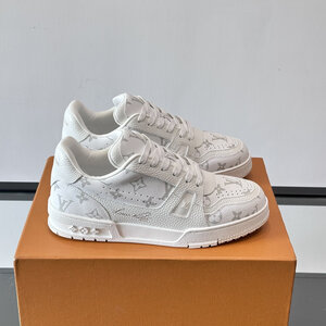 LV 트네이너 스니커즈 공용