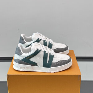 LV 트네이너 스니커즈 공용